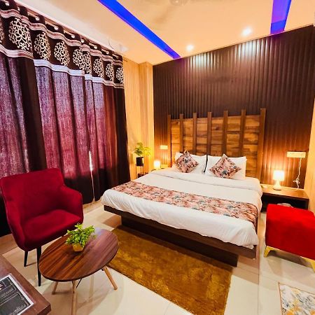 Hotel Pearl Grand, Zirakpur - Top Rated & Most Awarded Property In Tricity Chandīgarh Exterior foto