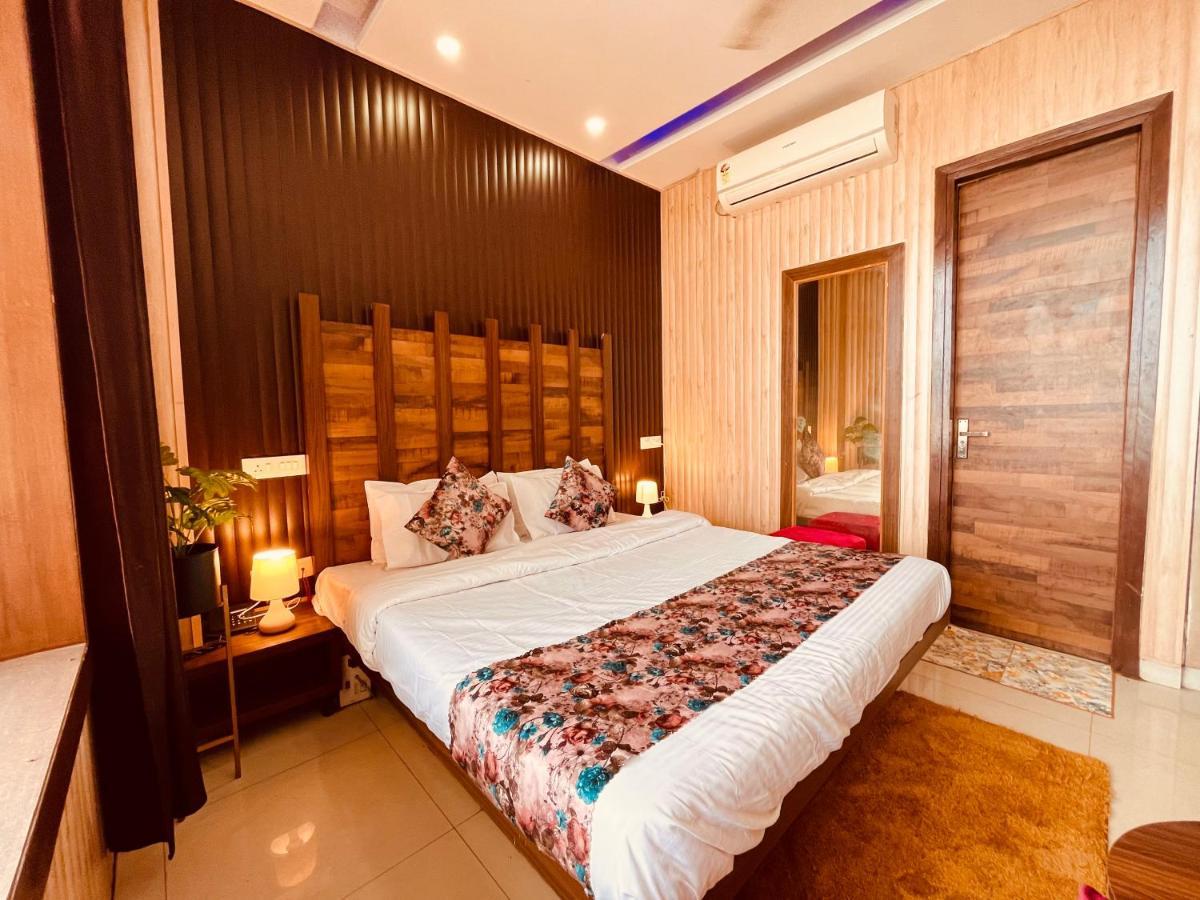 Hotel Pearl Grand, Zirakpur - Top Rated & Most Awarded Property In Tricity Chandīgarh Exterior foto