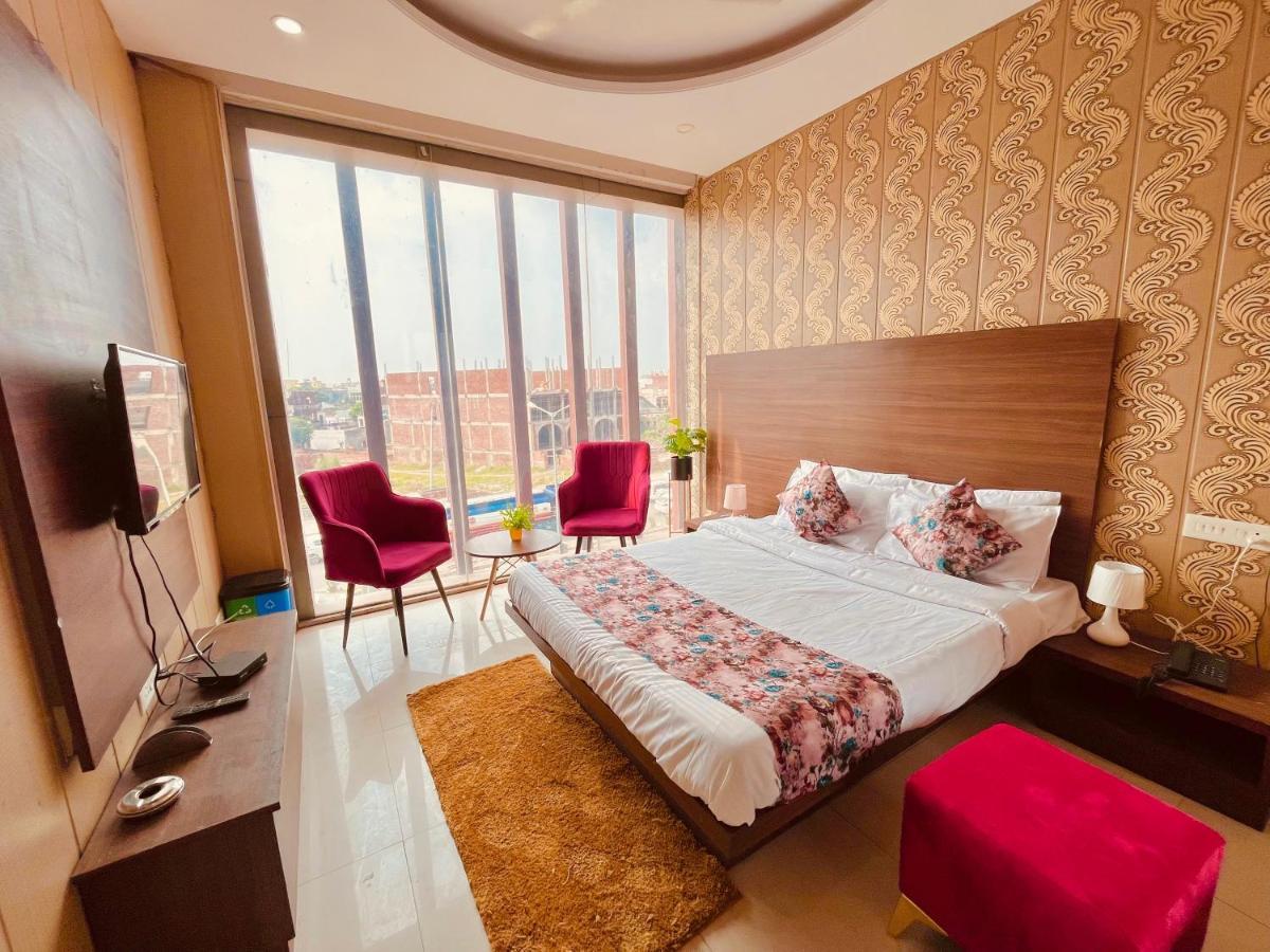 Hotel Pearl Grand, Zirakpur - Top Rated & Most Awarded Property In Tricity Chandīgarh Exterior foto