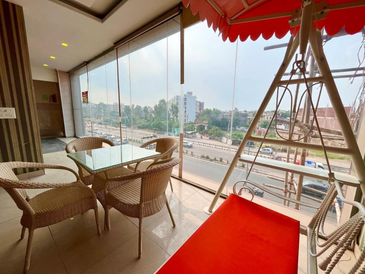 Hotel Pearl Grand, Zirakpur - Top Rated & Most Awarded Property In Tricity Chandīgarh Exterior foto