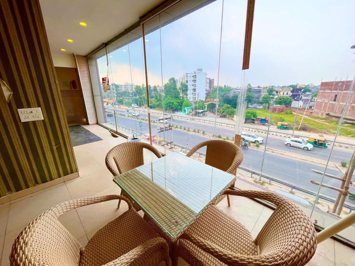 Hotel Pearl Grand, Zirakpur - Top Rated & Most Awarded Property In Tricity Chandīgarh Exterior foto